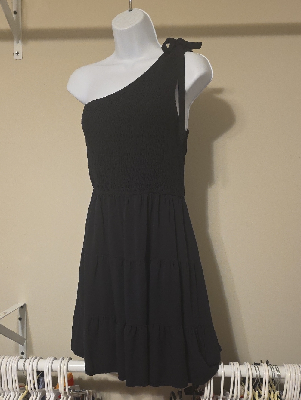 Zesica Black Mini Asymmetrical. Size Large